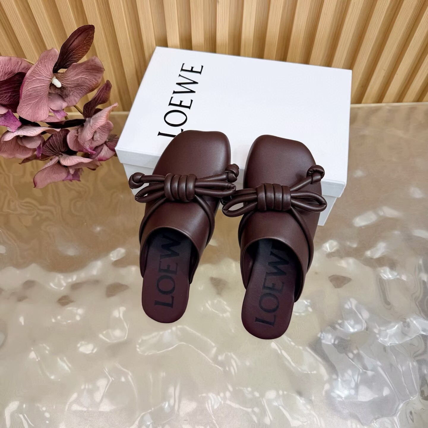 ua L0ew* flamenco knot mule