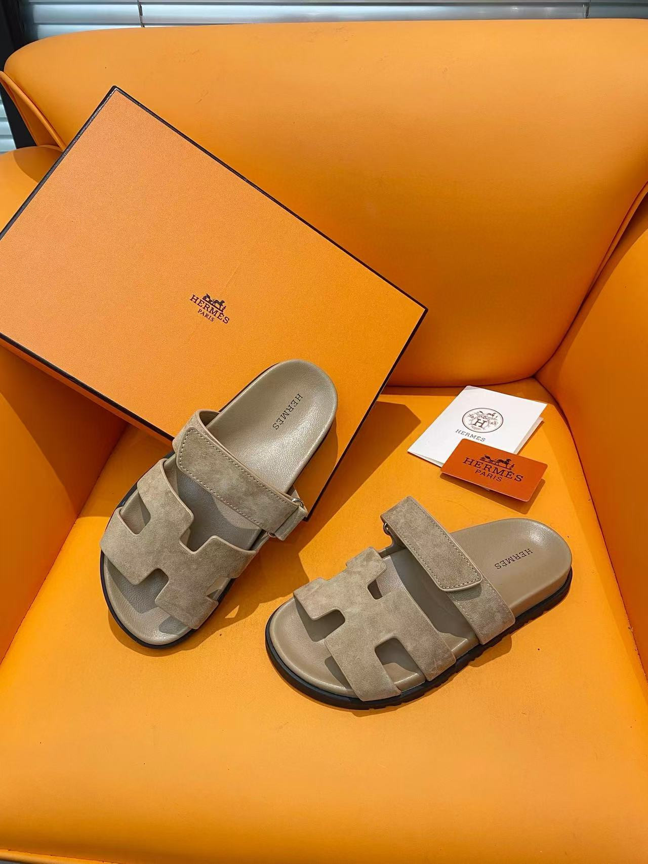 ua H**mes chypre sandal