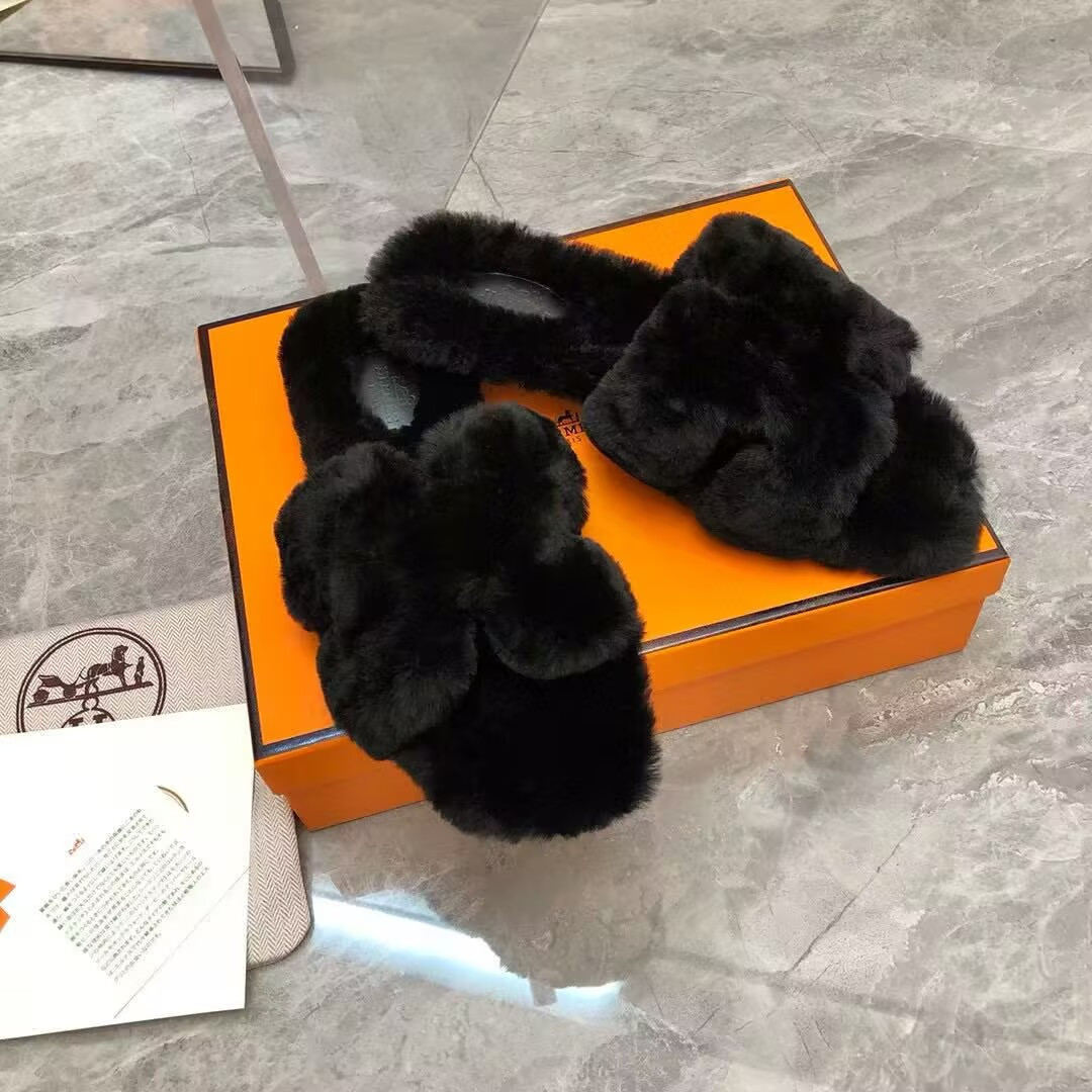 ua H**mes chypre sandal