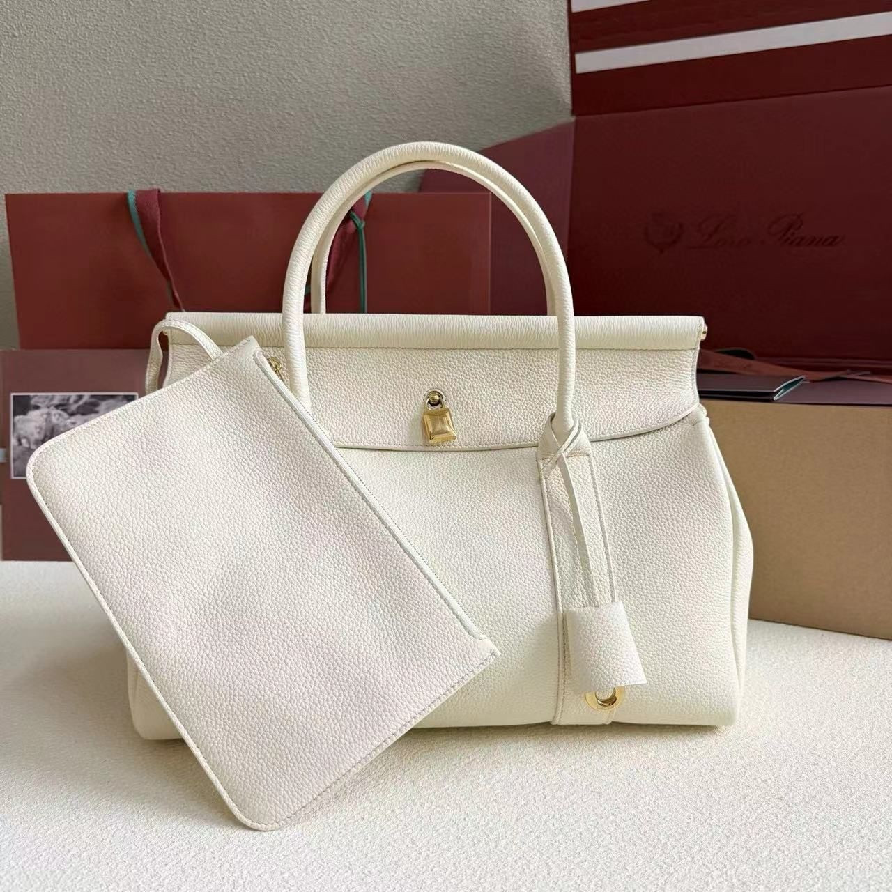 L**o p*ana loom bag l32 grained calfskin 33 x 23 x 18 cm