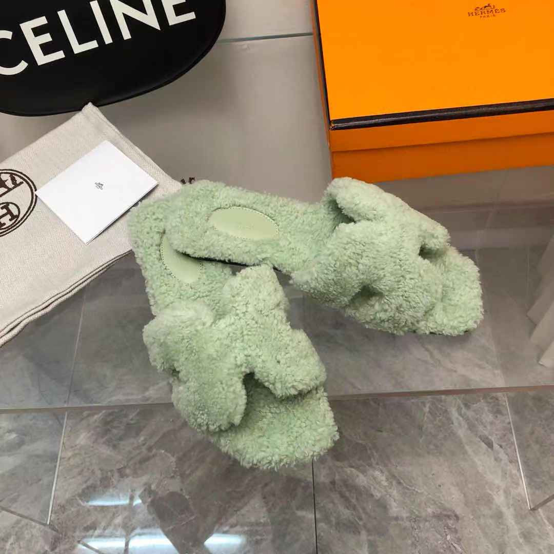 ua H**mes oran sandal