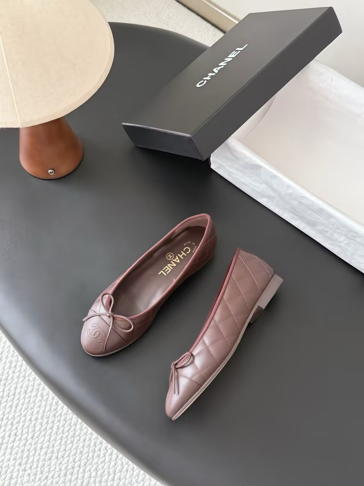 ua Ch*el ballet flats