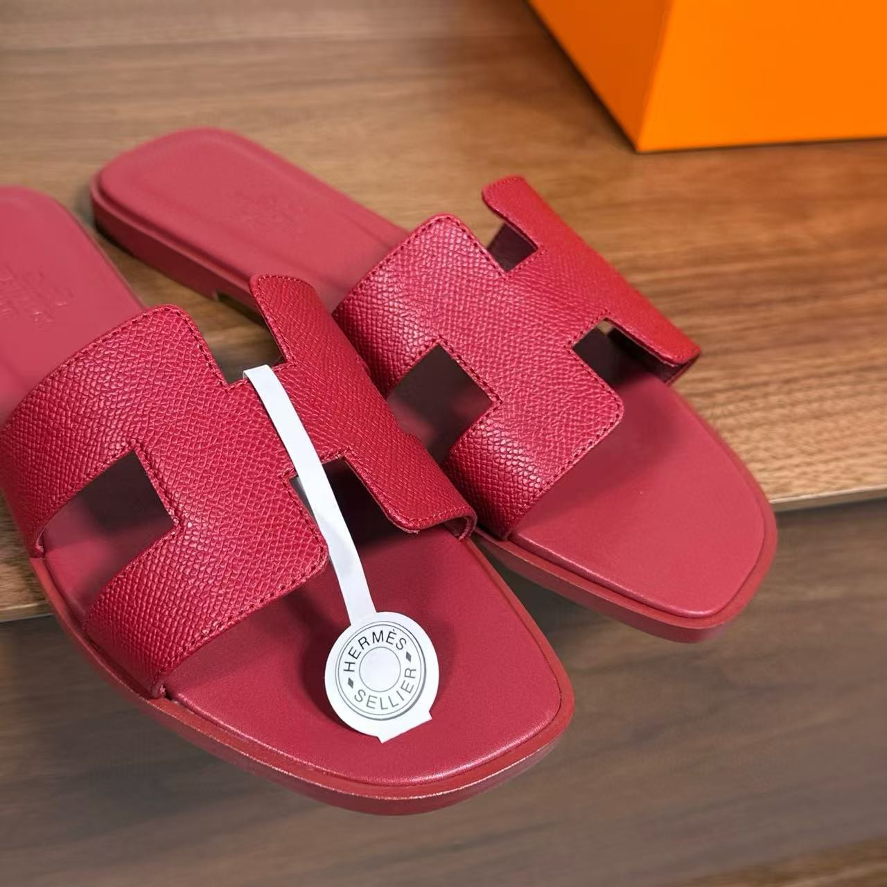ua H**mes oran sandal