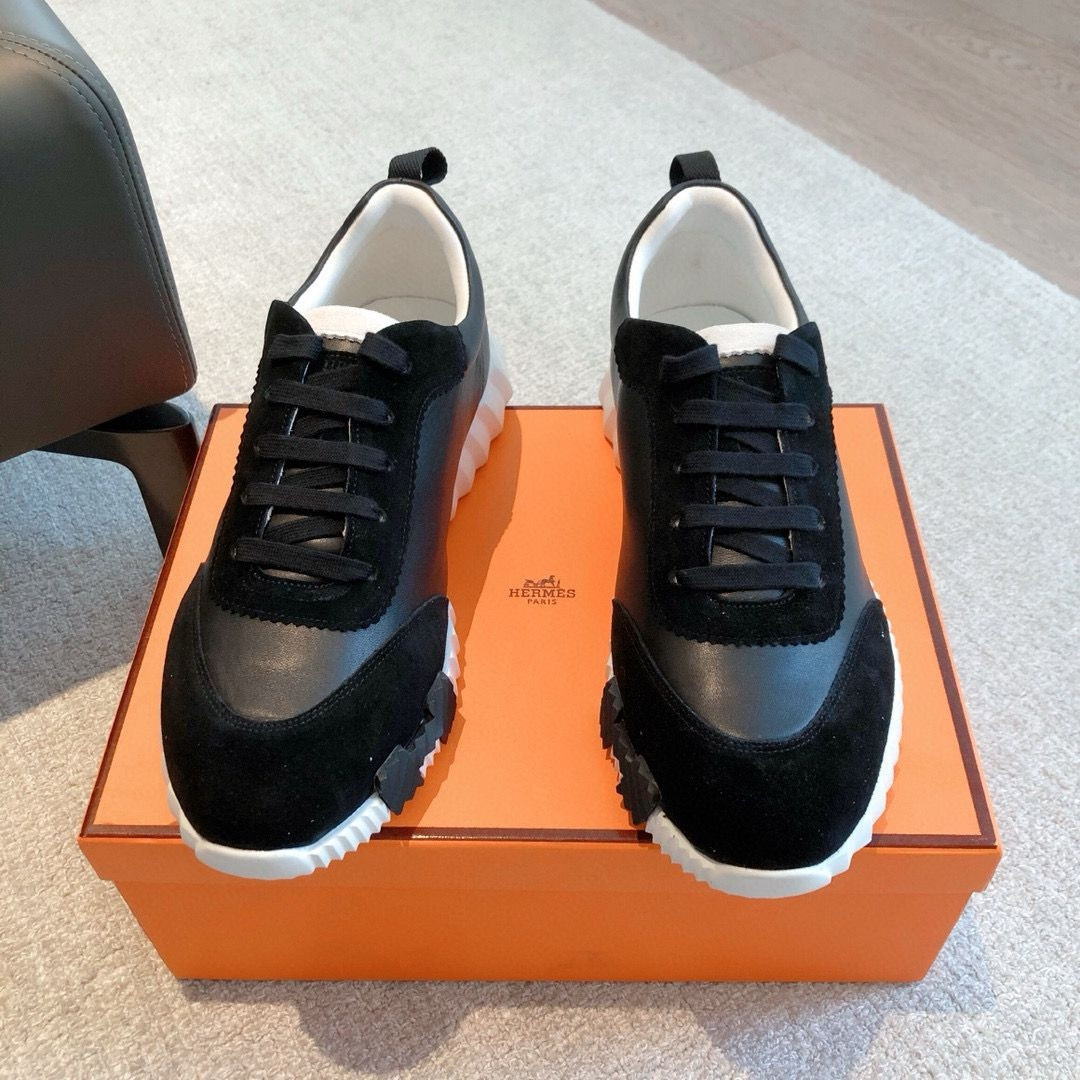 ua H**mes bouncing sneaker