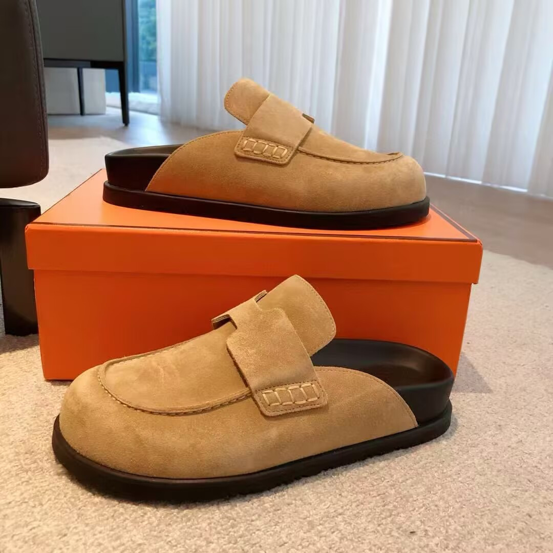 ua H**mes slippers