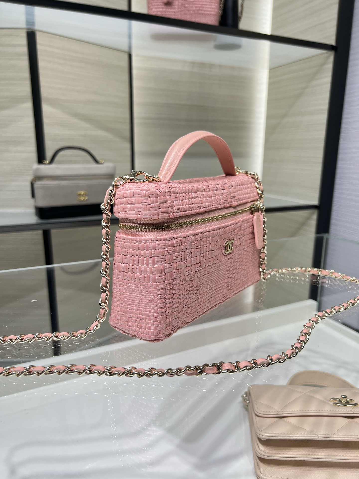 Ch*el classic vanity with chain handbag ap4385 17x19.5x5cm