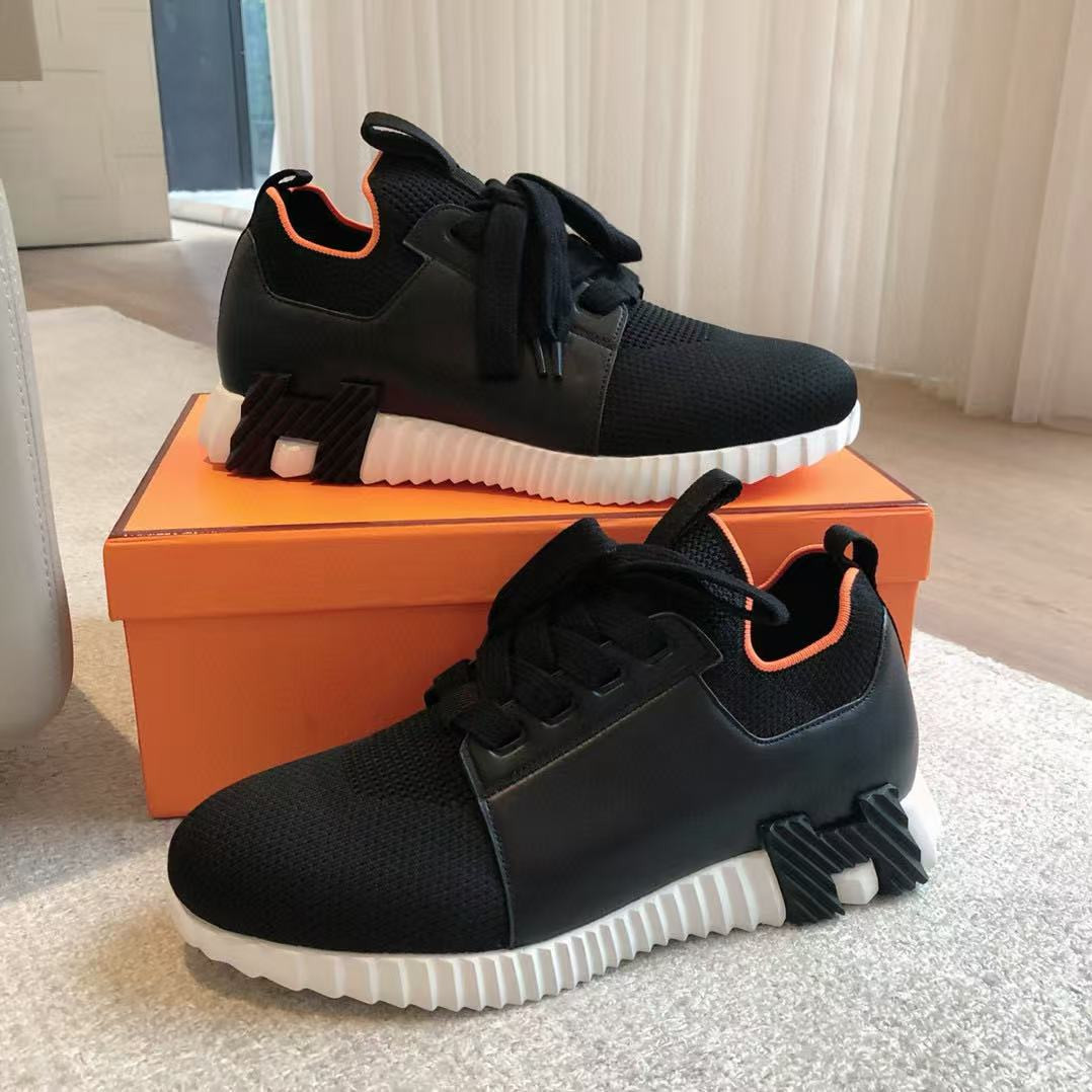 ua H**mes bouncing sneaker