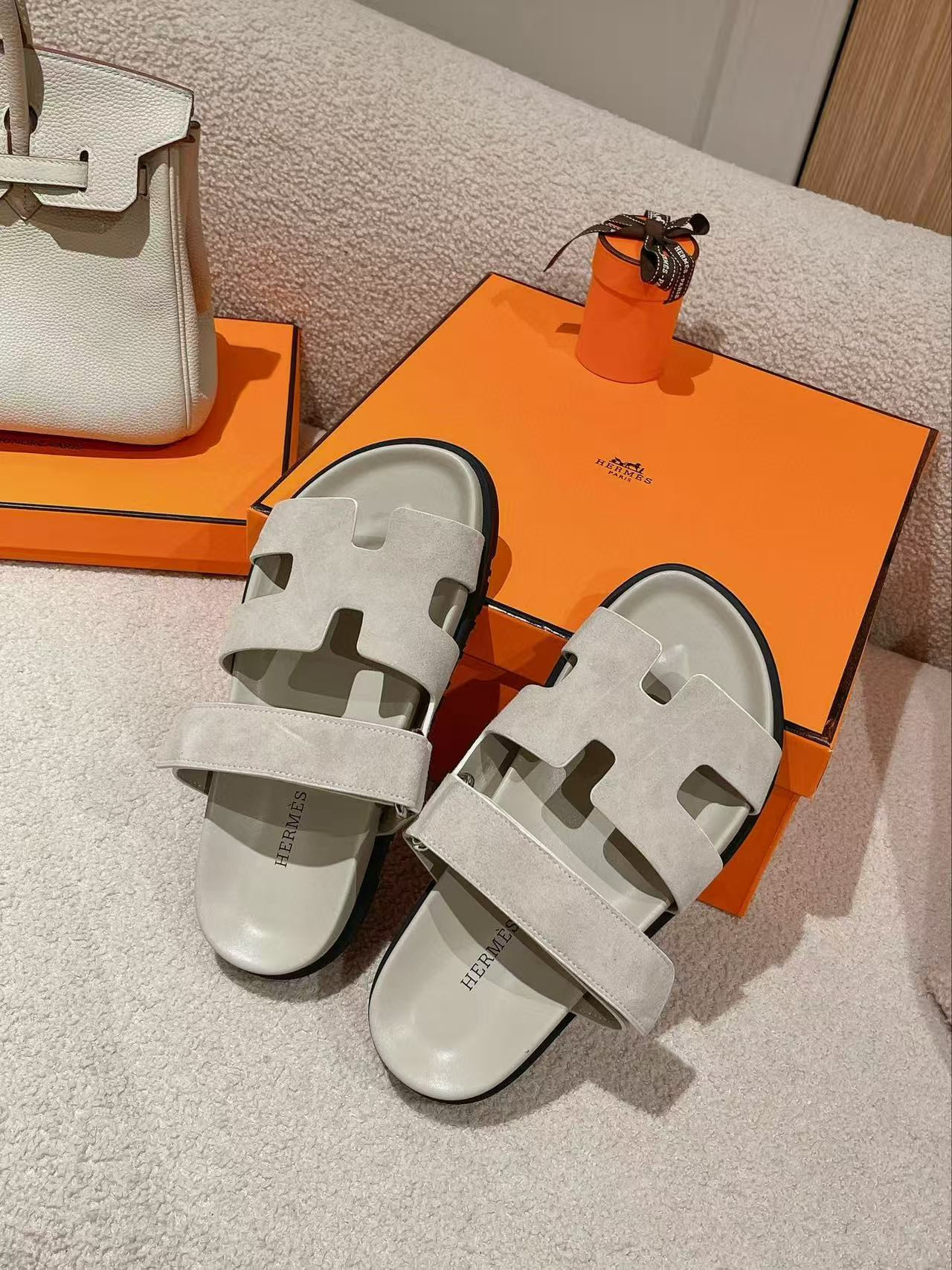 ua H**mes chypre sandal