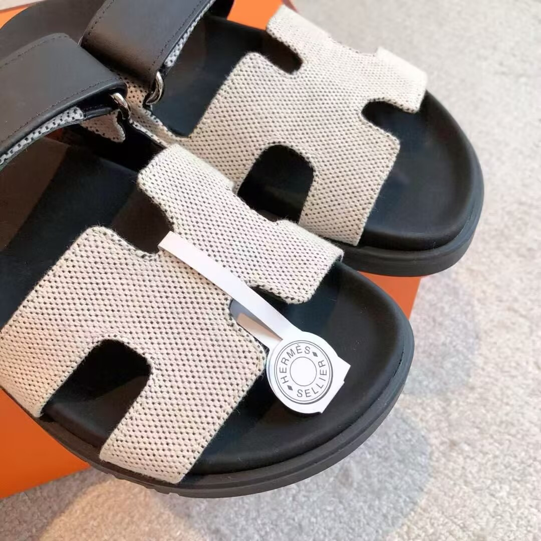 ua H**mes chypre sandal