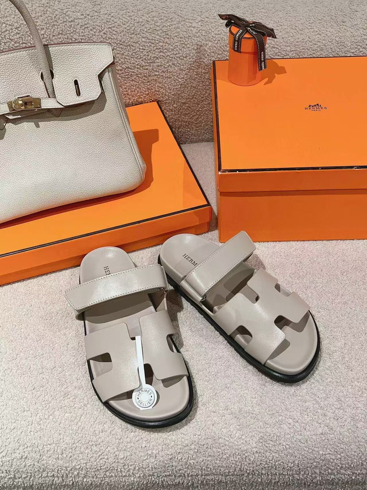 ua H**mes chypre sandal