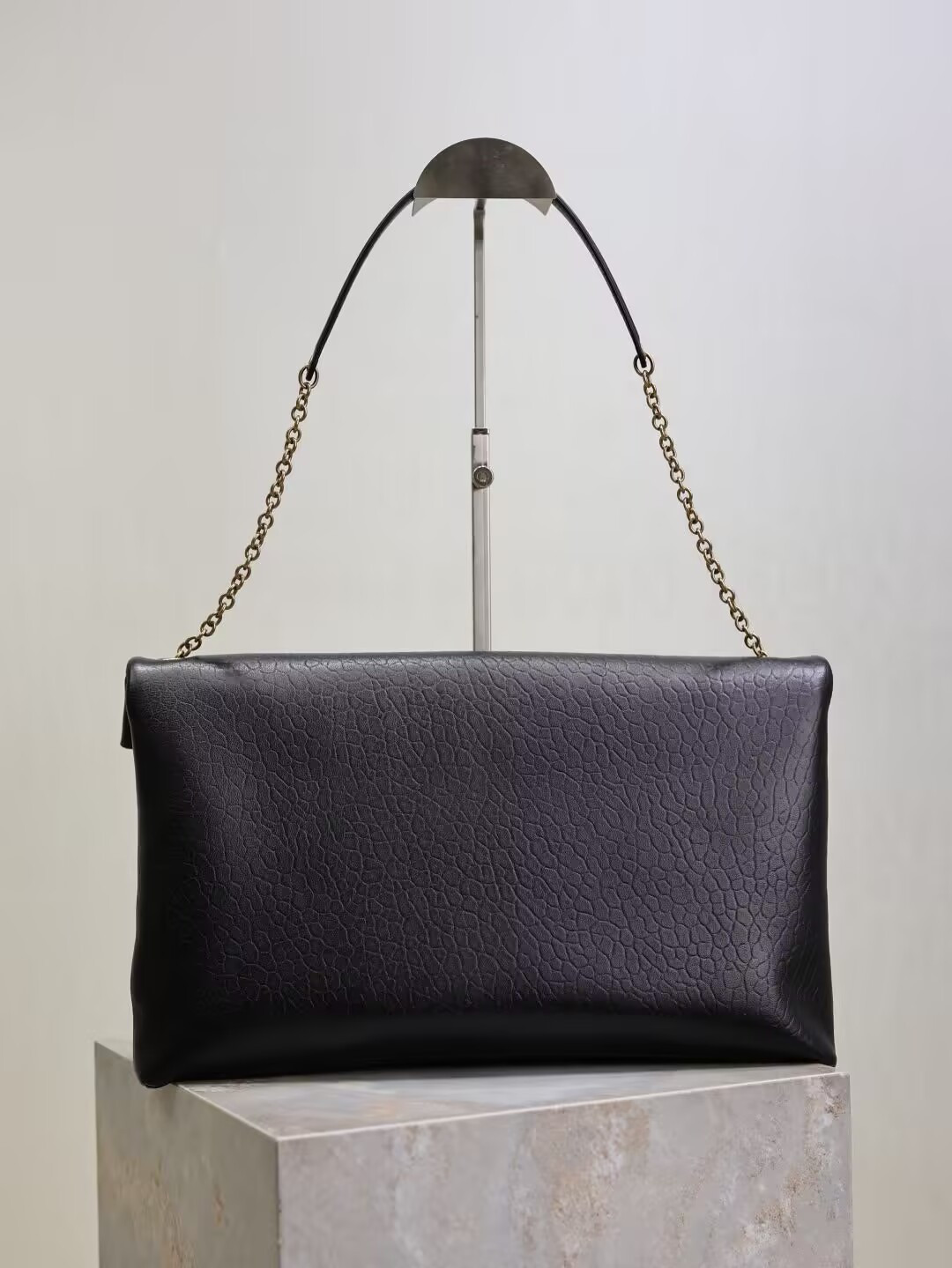 Y*L cassandre pouch on chain black 35x22x3-4.2cm