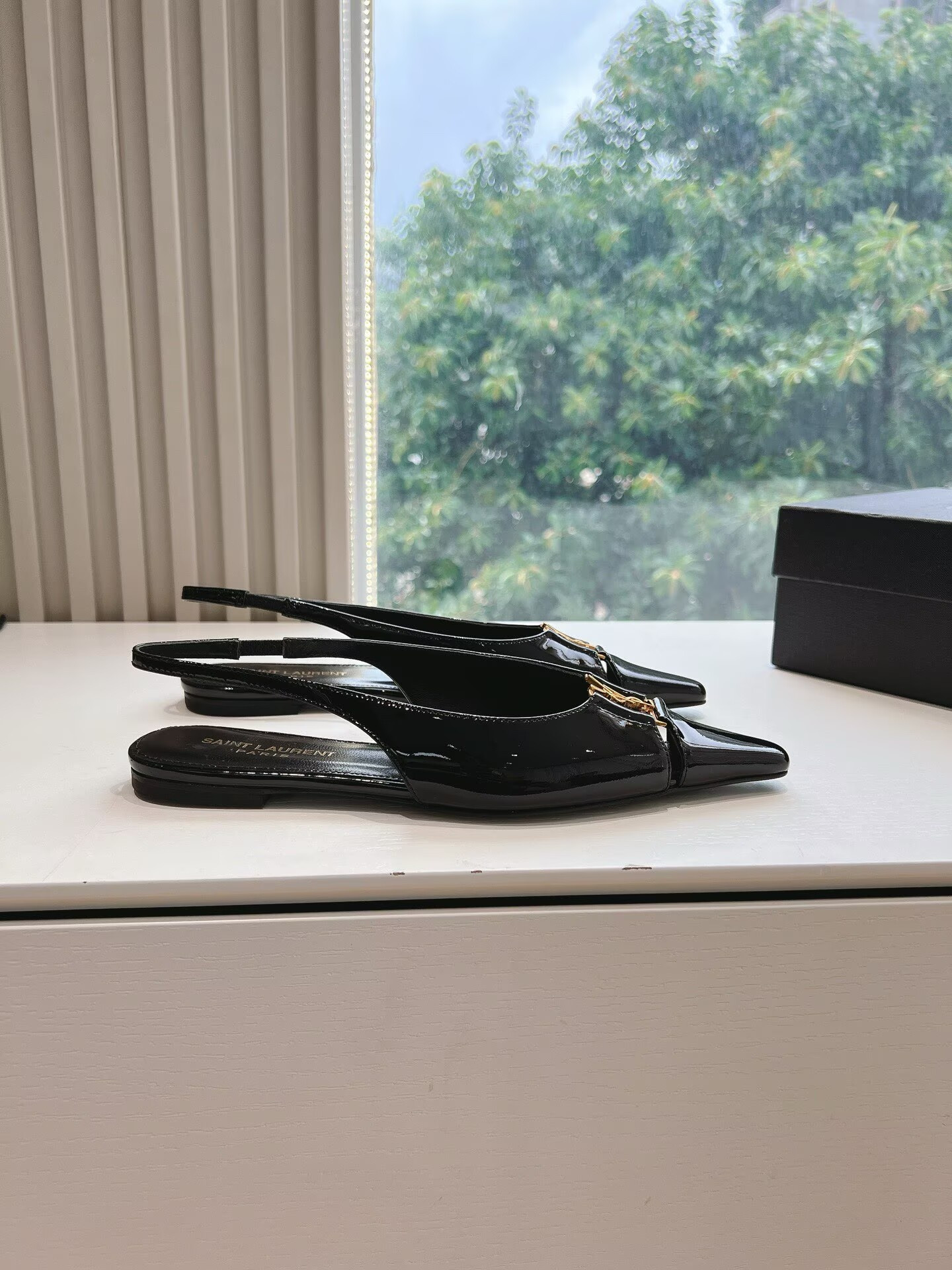 ua y*l Sa**t Lau*nt slingback