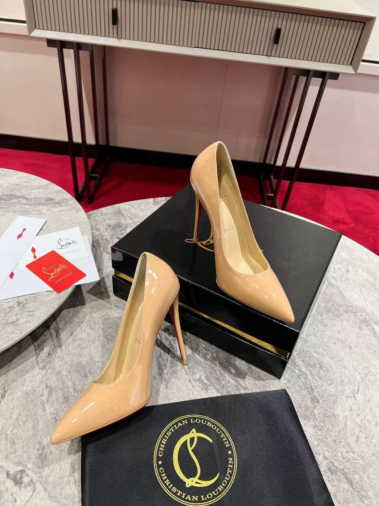 ua ch**an louboutin cl red-botT0m shoes