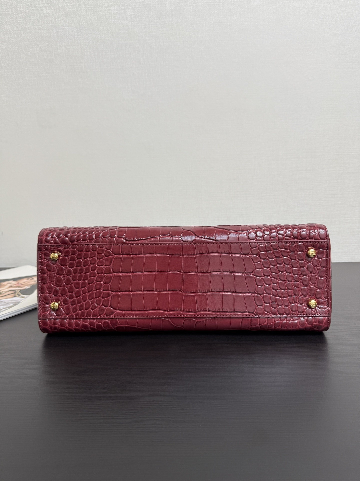 Ch*el tote crocodile-embossed bag 35x20x13cm