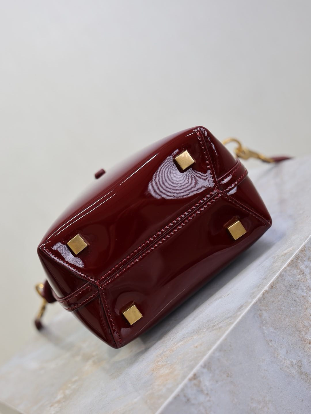 Y*L le 37 mini in patent leather 15x13x6cm