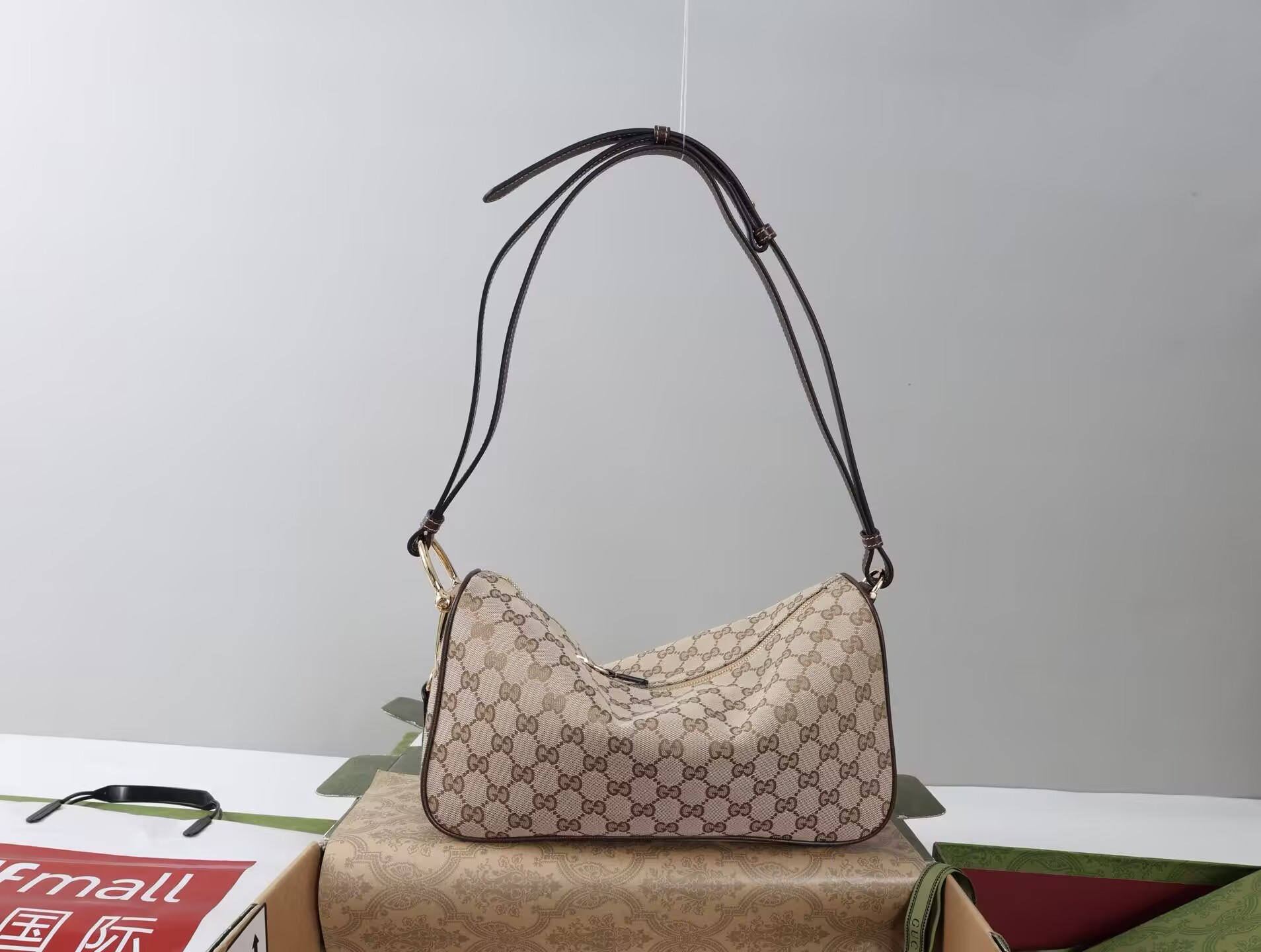 G*u*i half horsebit medium shoulder bag without box 31.5x17x12cm