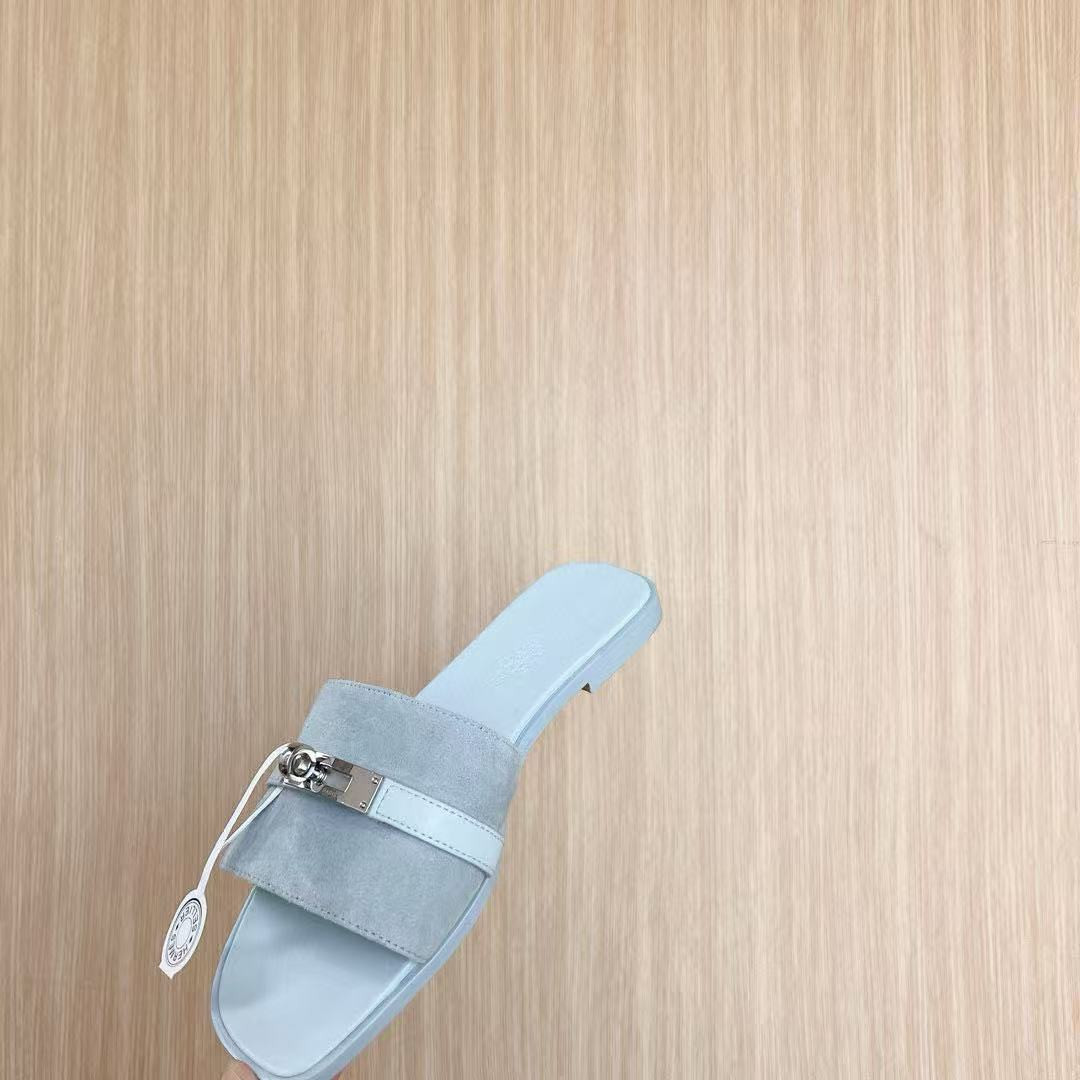 ua H**mes giulia sandal