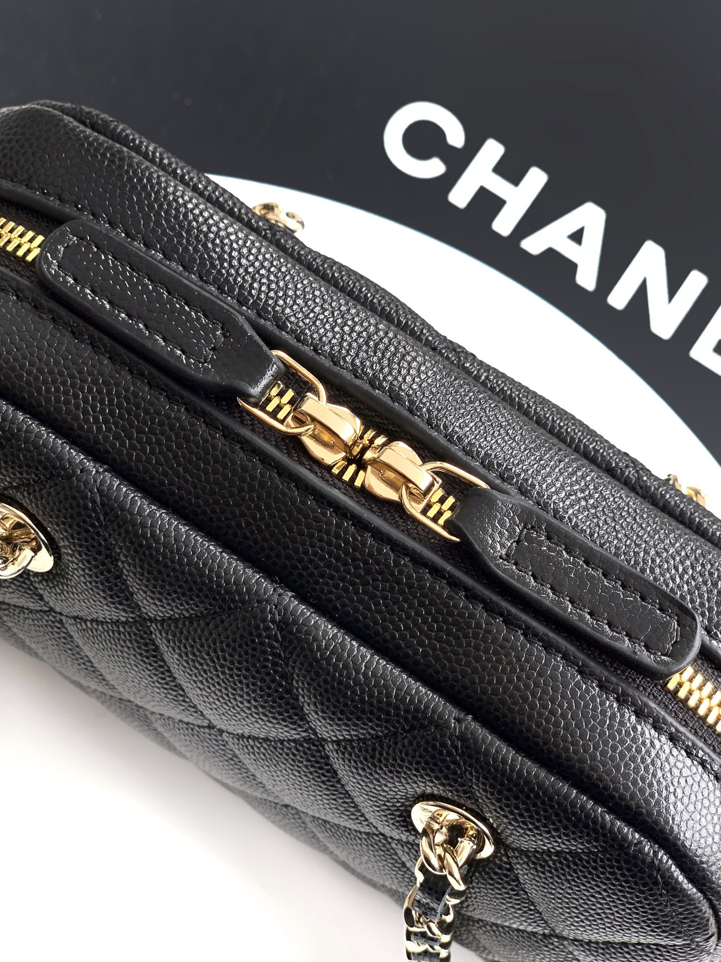Ch*el clutch with chain ap5092 11.5x19.5x5.5cm