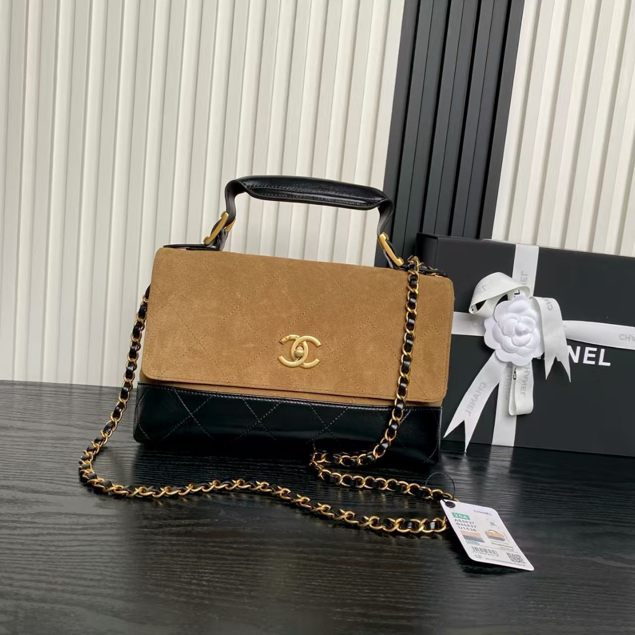 Ch*el large flap bag with top handle as5637 18x29x8cm