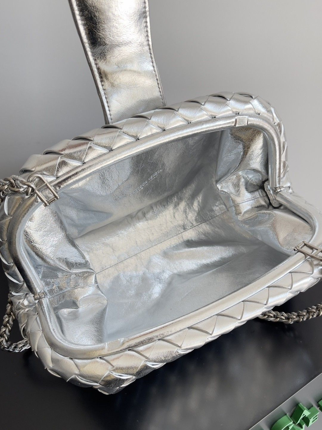 bo*te*ga Ve*ne*ta lauren clutch andiamo parachute 31x16.5x11cm