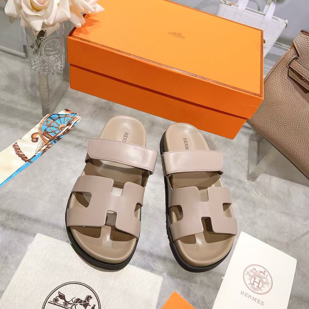 ua H**mes chypre sandal