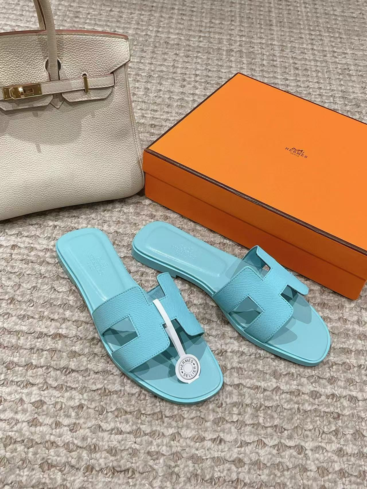 ua H**mes oran sandal
