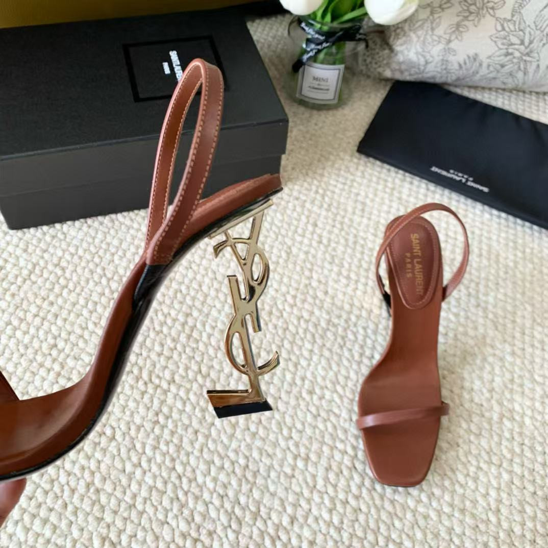 ua Y*L opyum sandals
