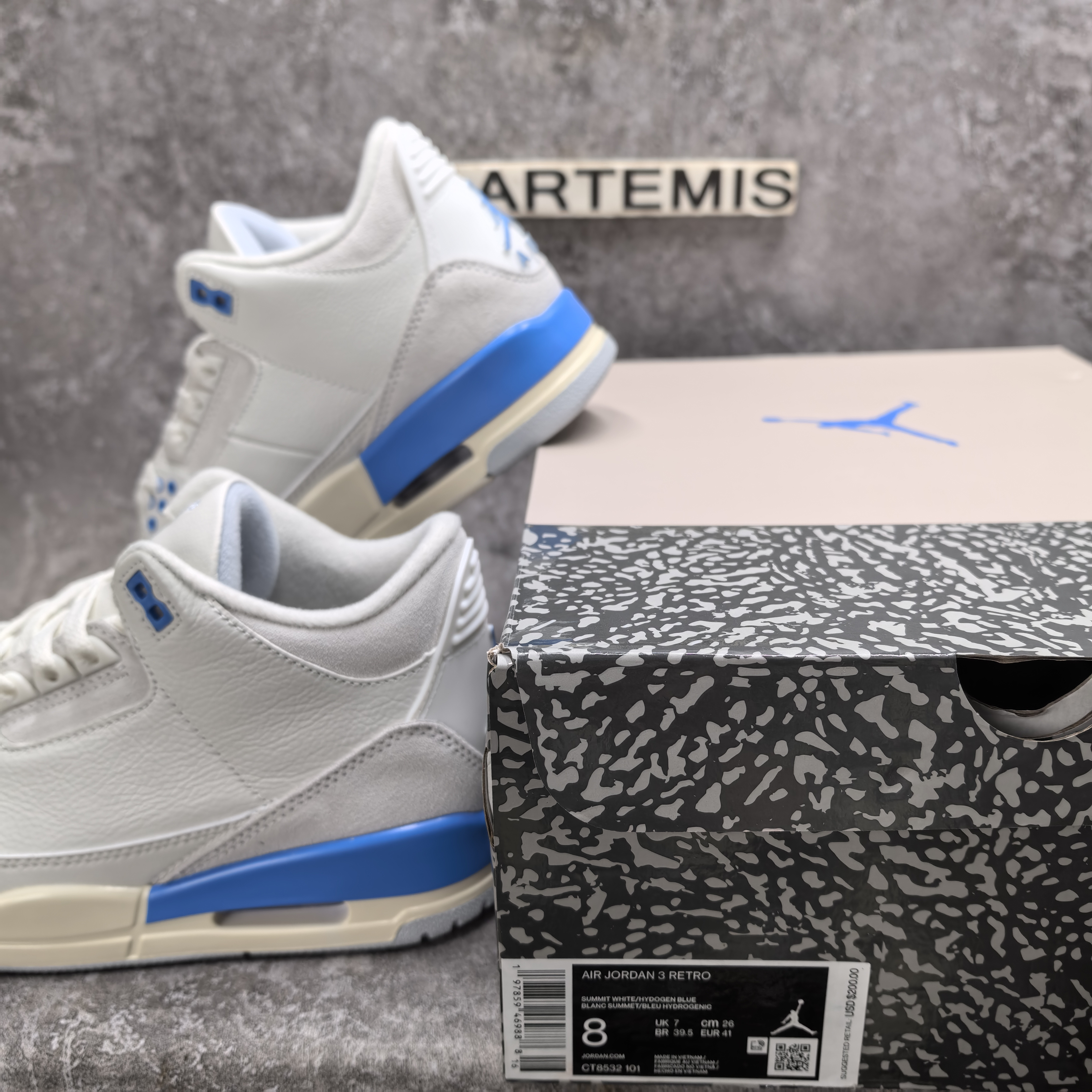 UA Jordan 3 Retro