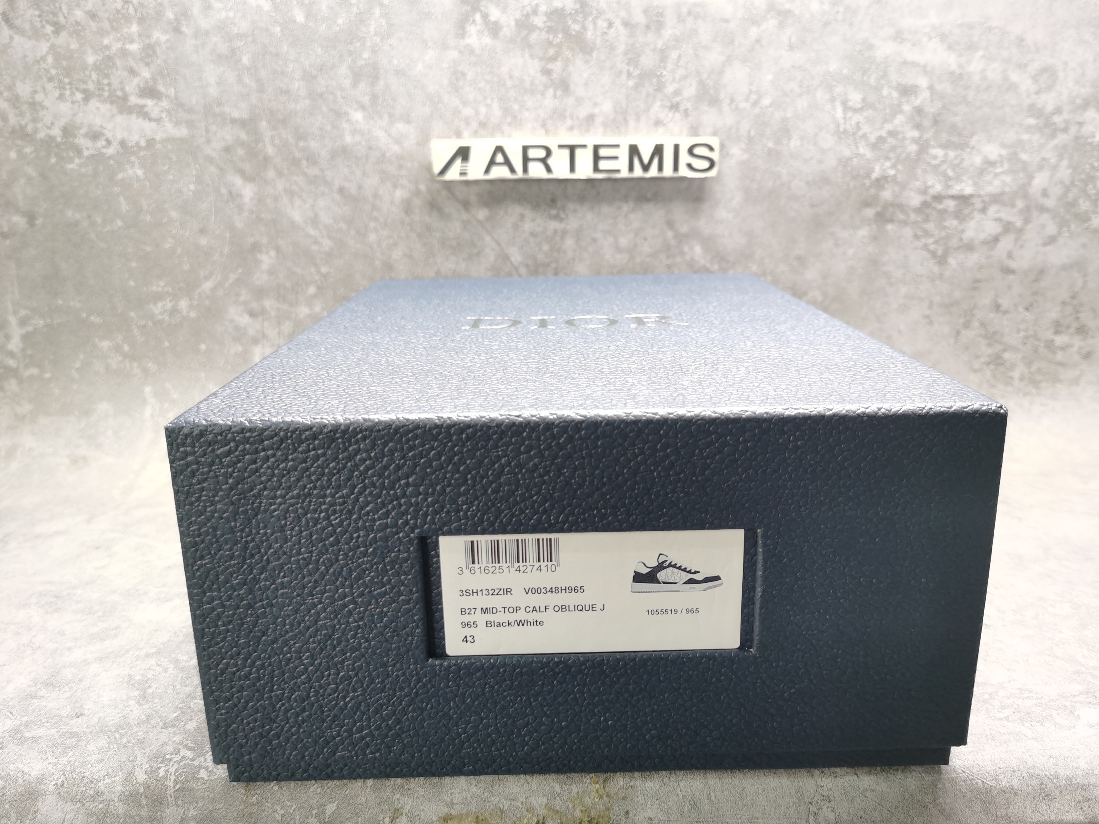 ua D*or b27 sneaker