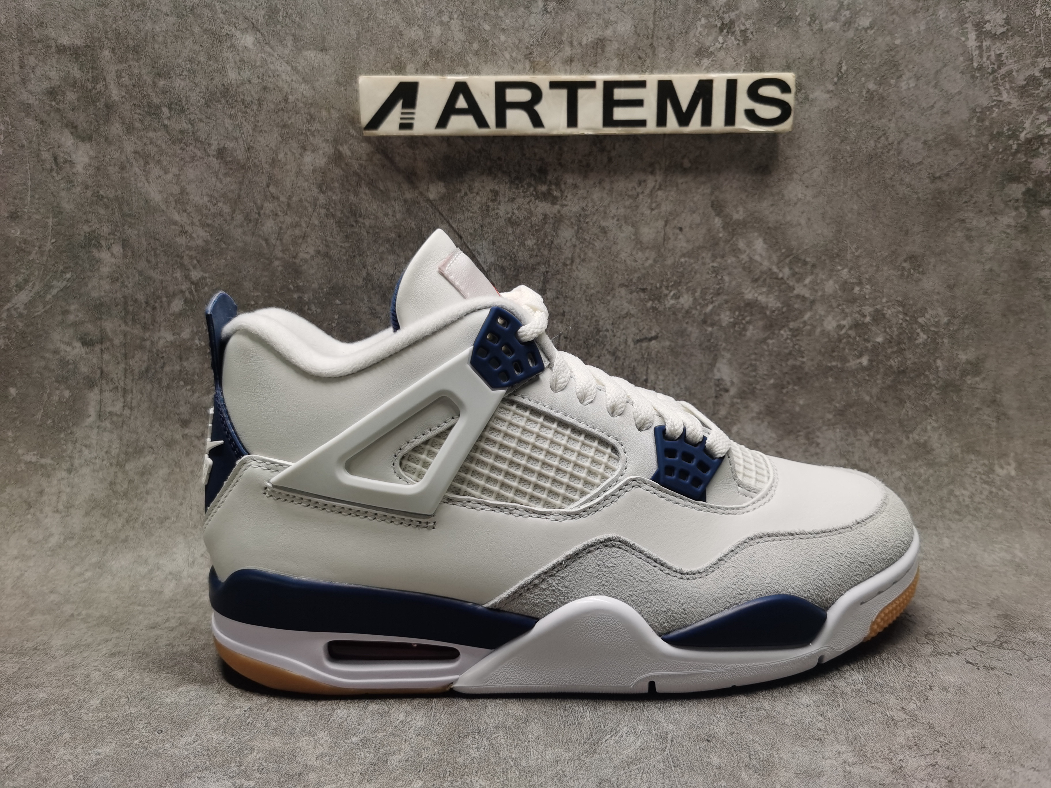 UA Air Jordan 4 Retro SB Navy