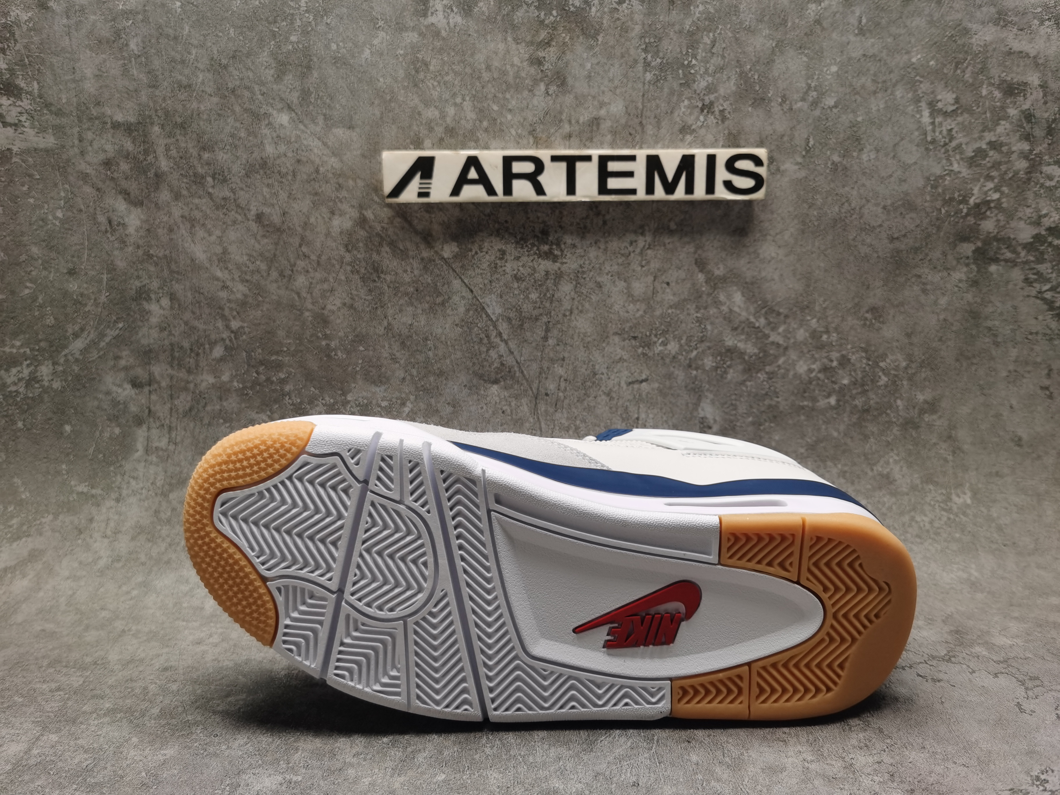 UA Air Jordan 4 Retro SB Navy