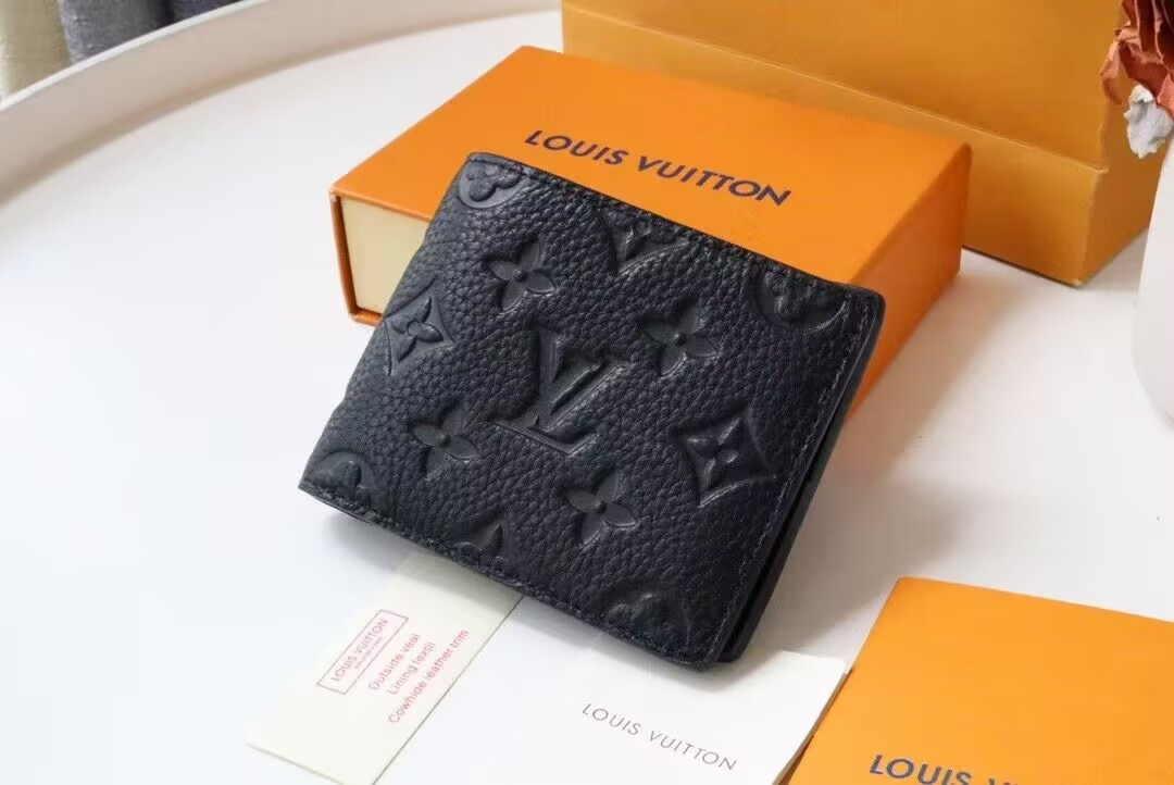 LV Multiple Wallet M69075 11x 9CM