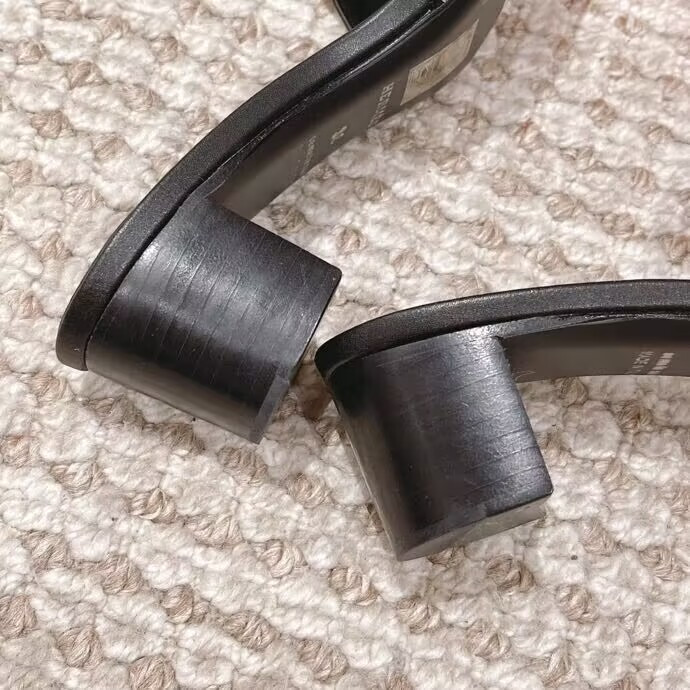 ua H**mes oasis sandal