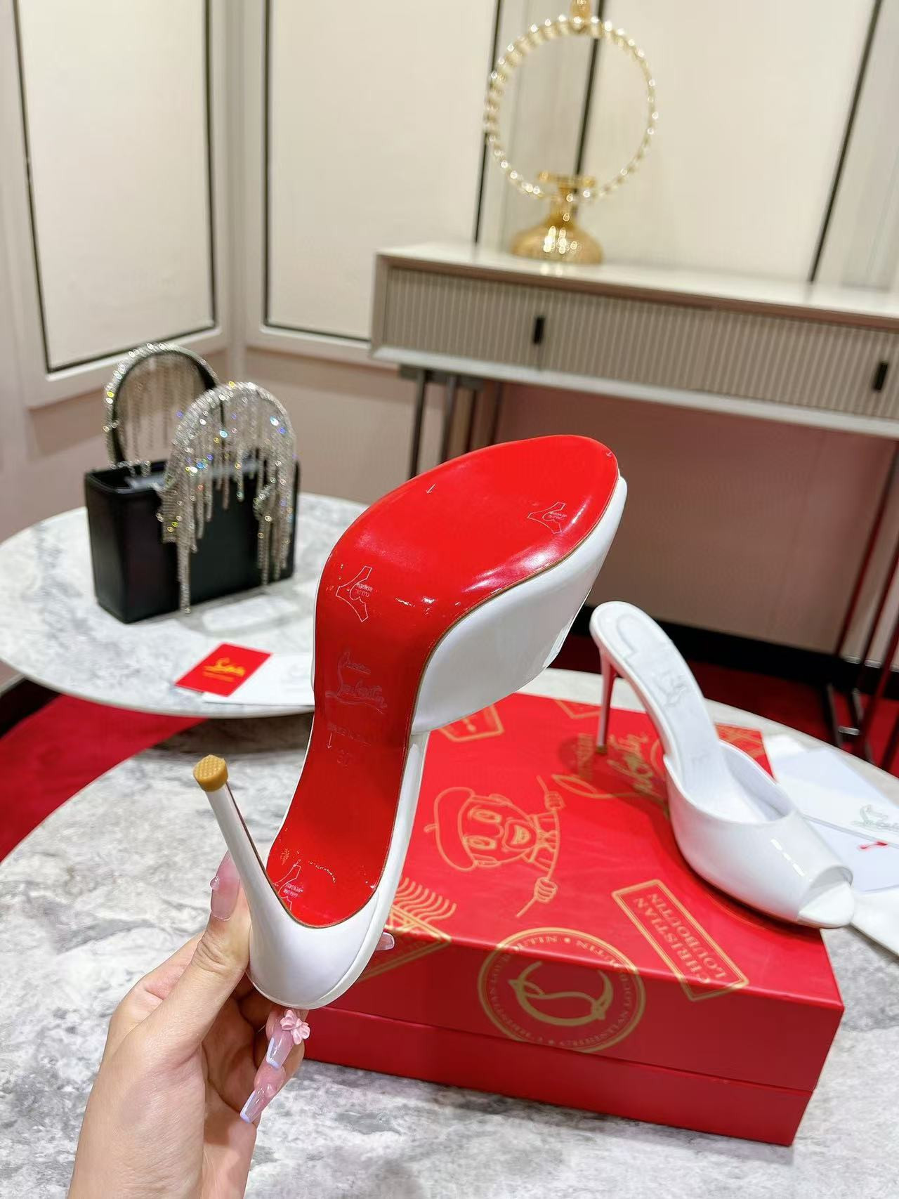 ua Ch**an louboutin bridal me dolly patent leather mules