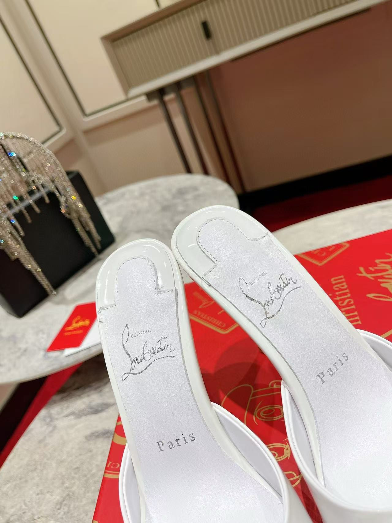 ua Ch**an louboutin bridal me dolly patent leather mules