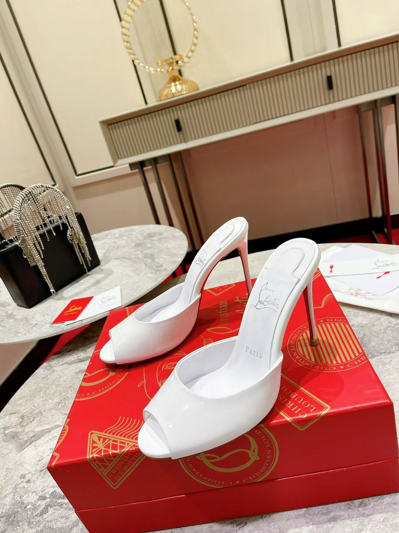 ua Ch**an louboutin bridal me dolly patent leather mules