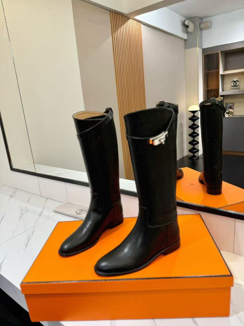 ua H**mes jumping boots