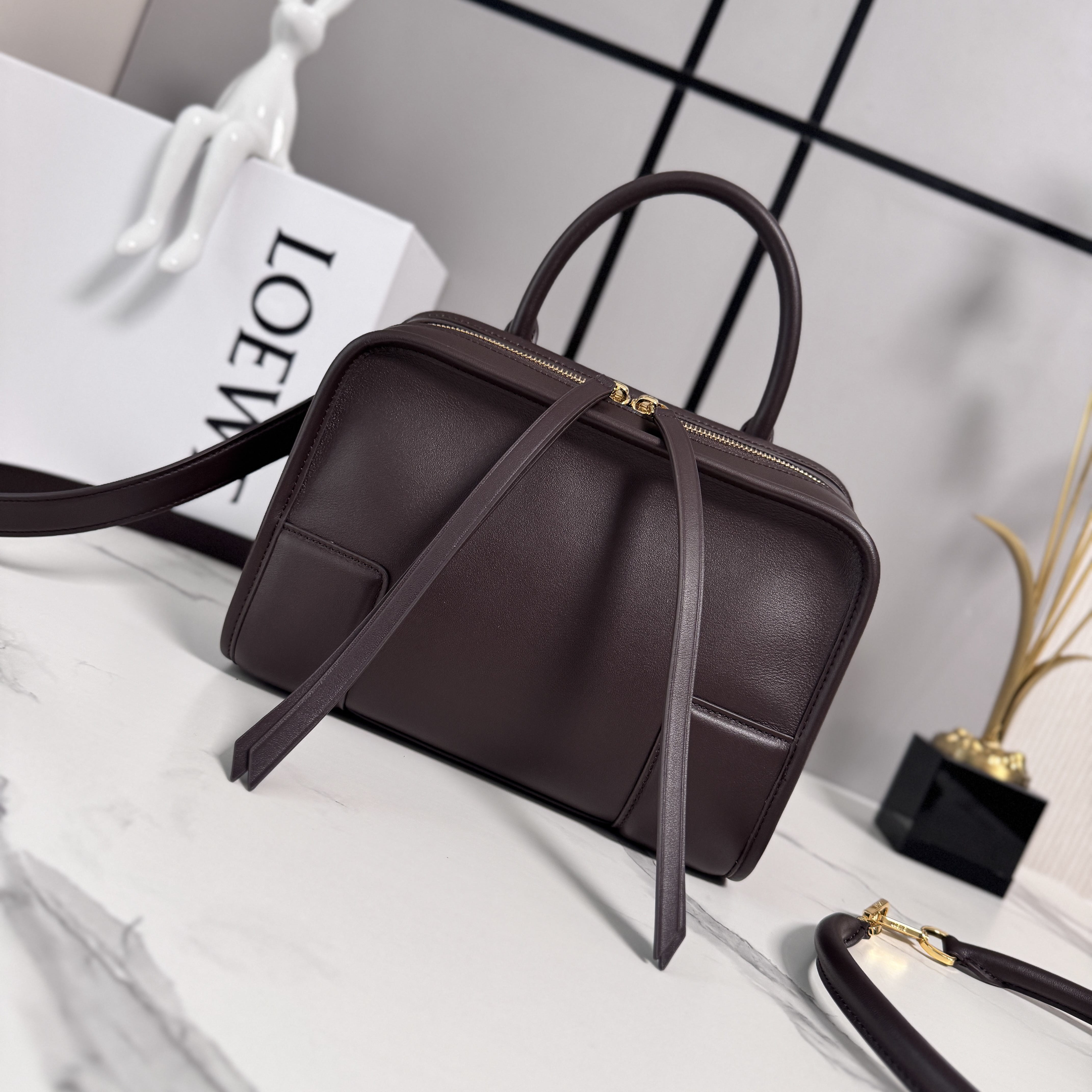 L0ew* small amazona 180 bag 24.5x10x18.5cm