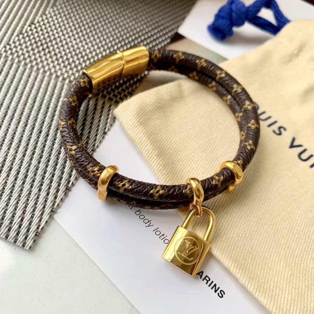 l0*is V*t0n keep it twice bracelet approximately 17cm