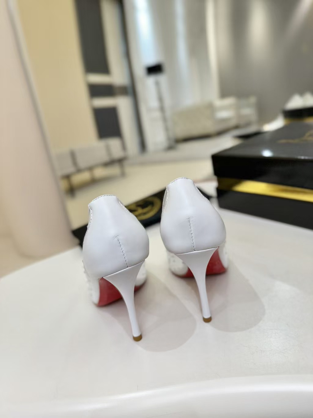 ua Ch**an louboutin miss z degrastrass perla pumps