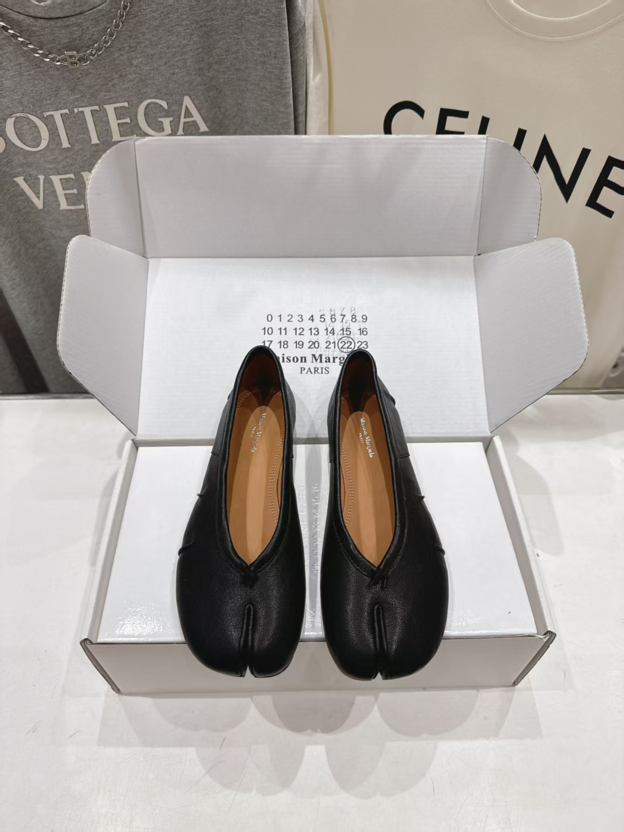 ua ma*s*n Ma*i*la tabi new ballerina