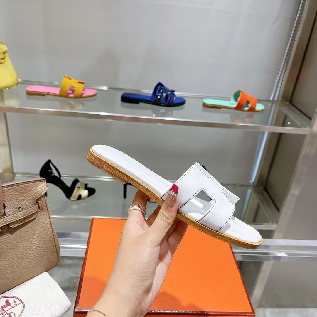 ua H**mes oran sandal