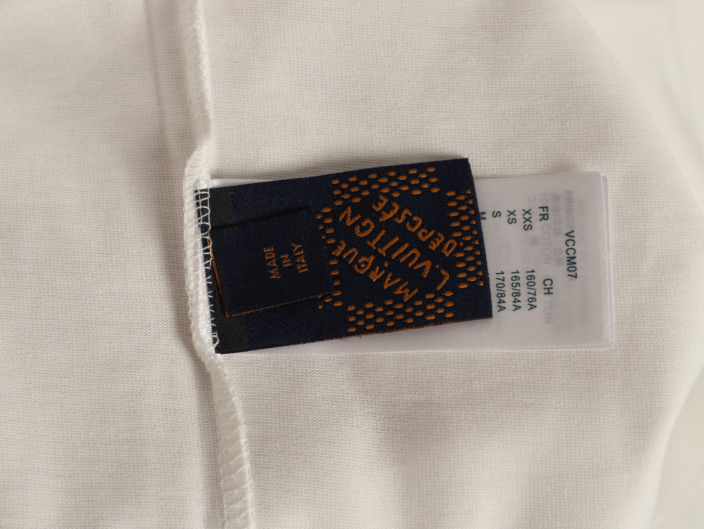 l0*is V*t0n long-sleeved t-shirt