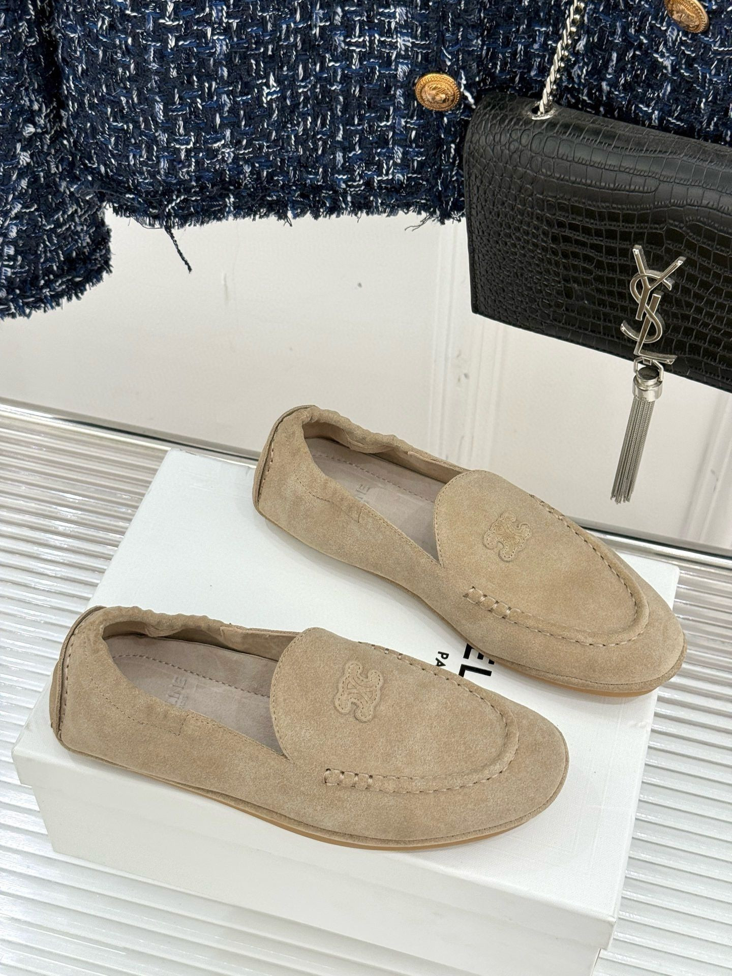 ua Ce**e adam loafer in suede calfskin