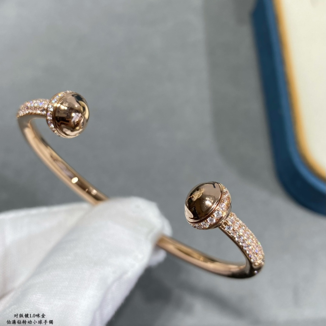 P1aget fully di*m*nd-encrusted rotating ball bracelet