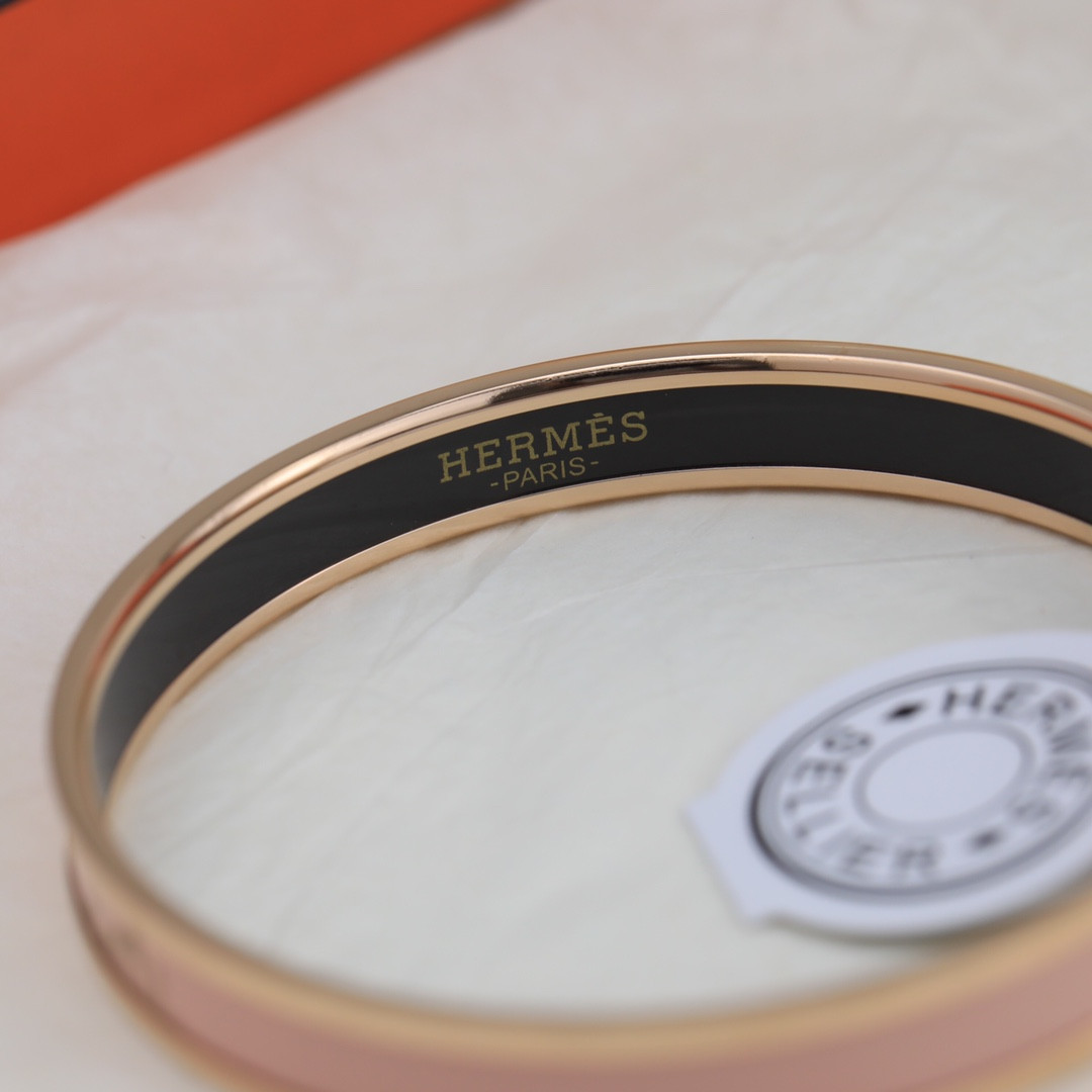h**mes enamel bracelet(cusT0mized products cannot be returned or exchanged)