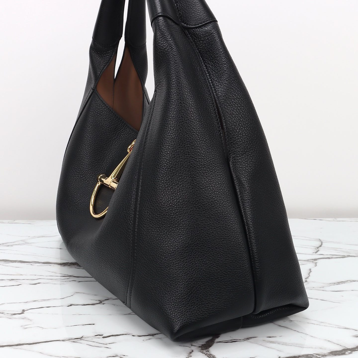 G*u*i softbit maxi shoulder bag black 46x26x16cm