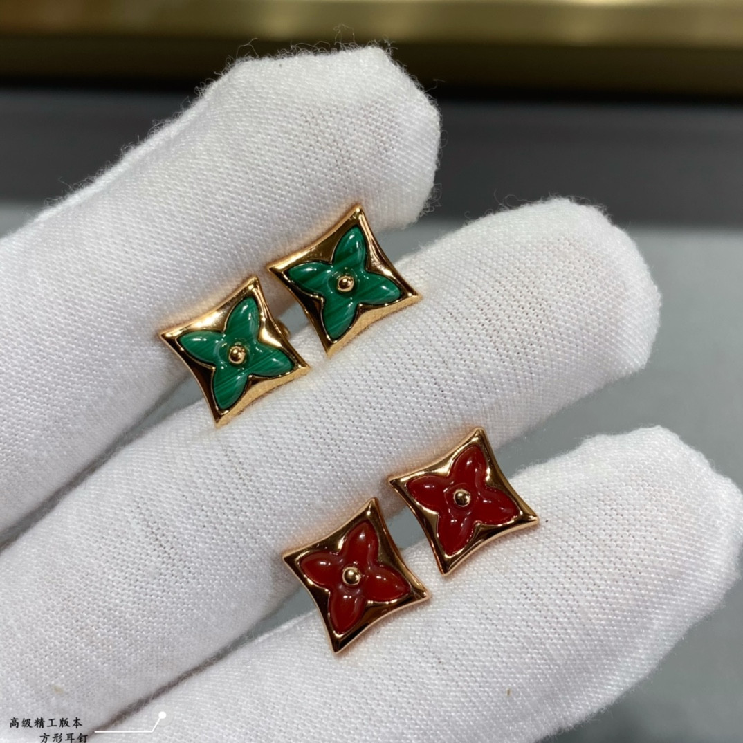 l0*is V*t0n earrings
