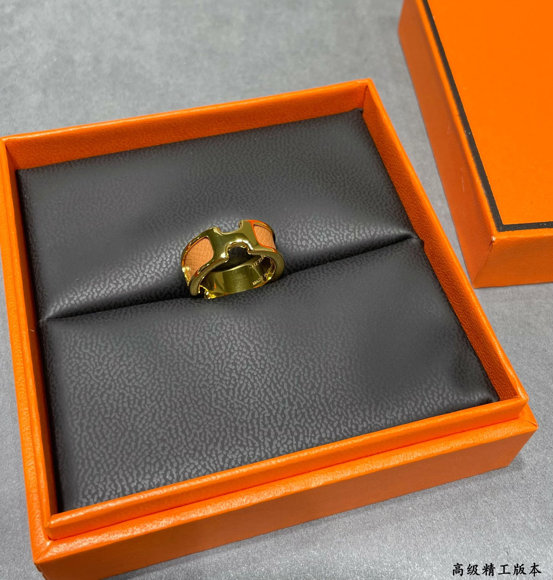H**mes leather cord ring