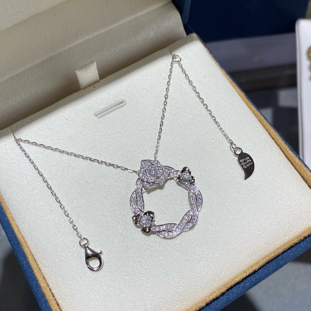 P1aget rose hoop necklace